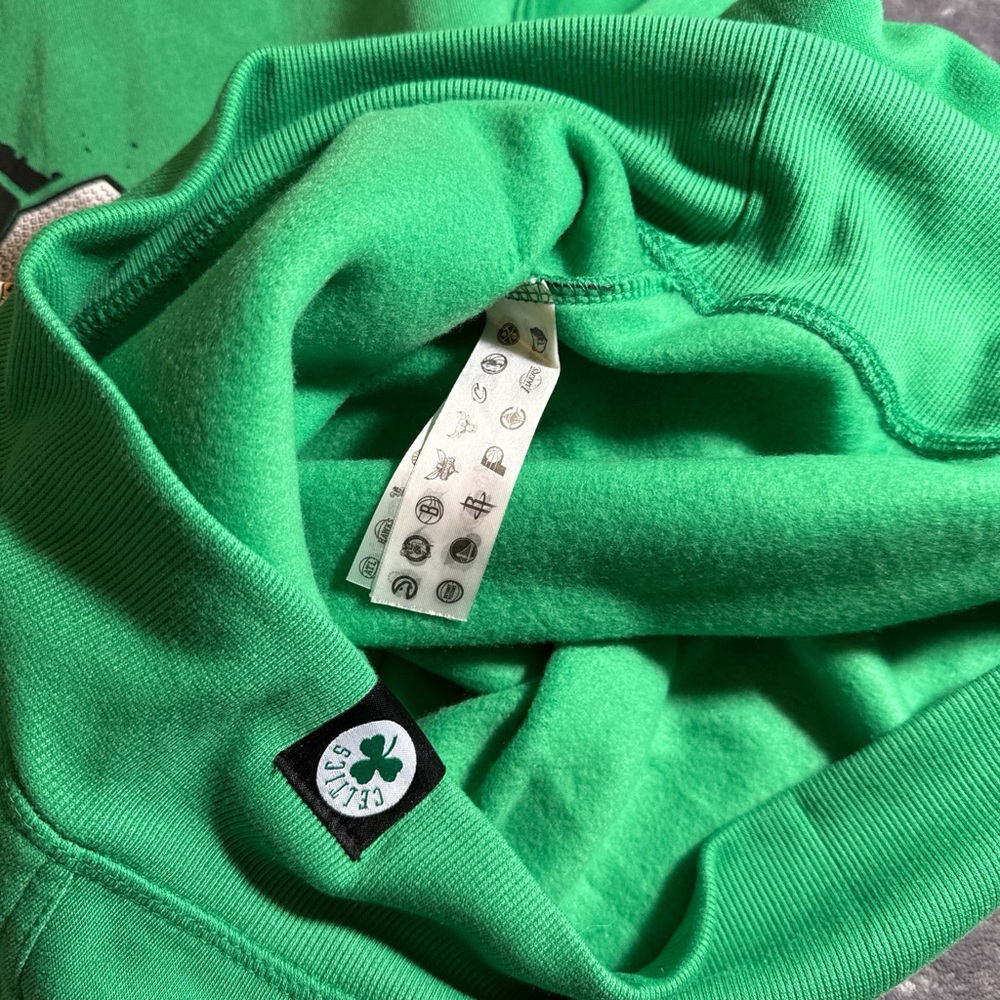 Boston Celtics Full Back Hoodie NWT Men’s Small - Picture 6 of 7